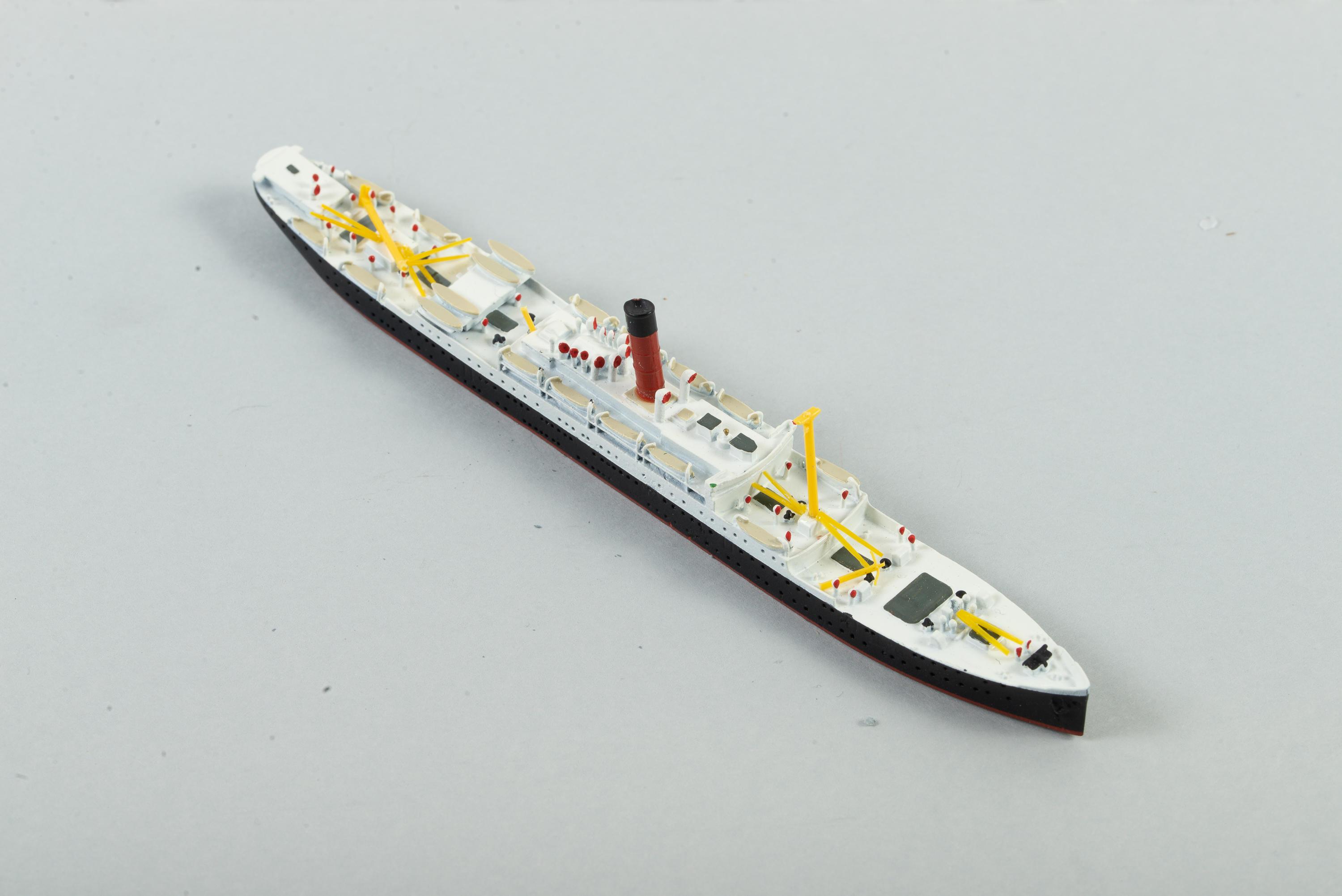 Model waterline model of ship SS IVERNIA New Zealand Maritime Museum