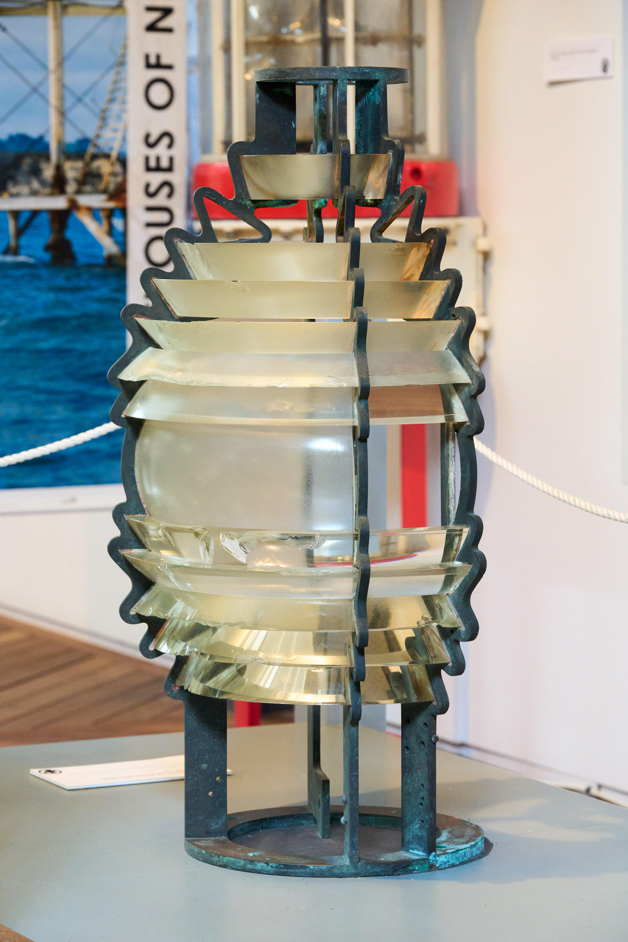 Lens 5th order catadioptric lens New Zealand Maritime Museum