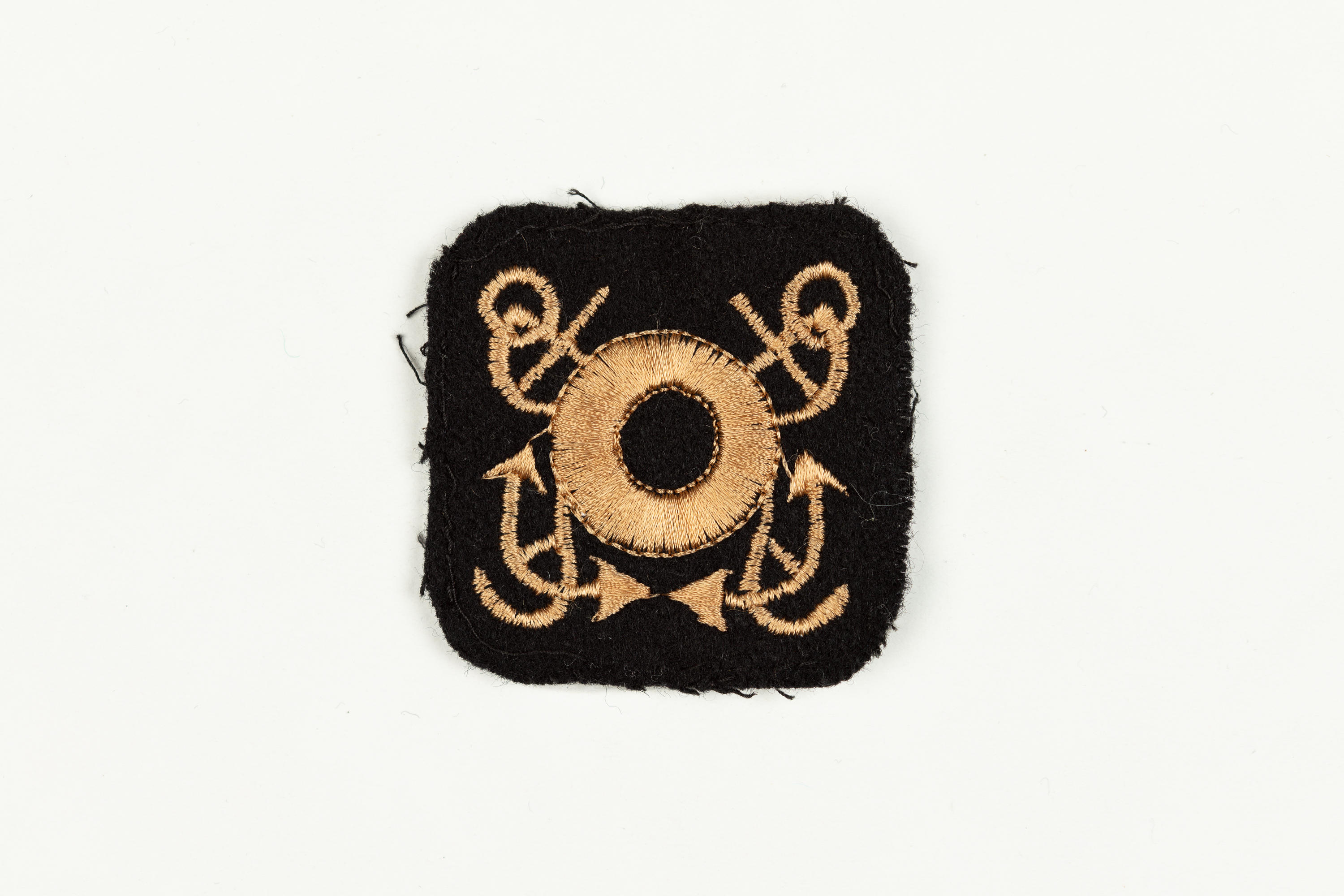 Badge boatswain ? New Zealand Maritime Museum